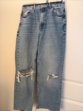 Zara Light Wash Distressed Straight Leg Jeans